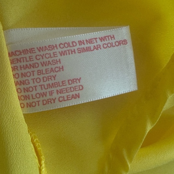 LAST KISS NWT Yellow Sleeveless Women's cute Top - Picture 7 of 7